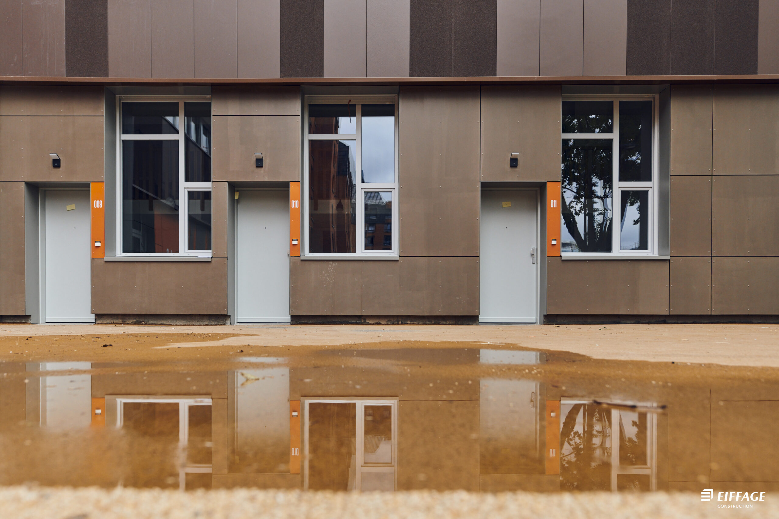 Façade rénovée de la résidence étudiante Vivaldi à Villeneuve-d’Ascq après travaux, en août 2024