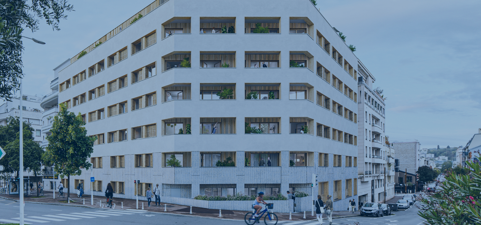 Photo du même bâtiment transformé en logements sociaux, après la transformation