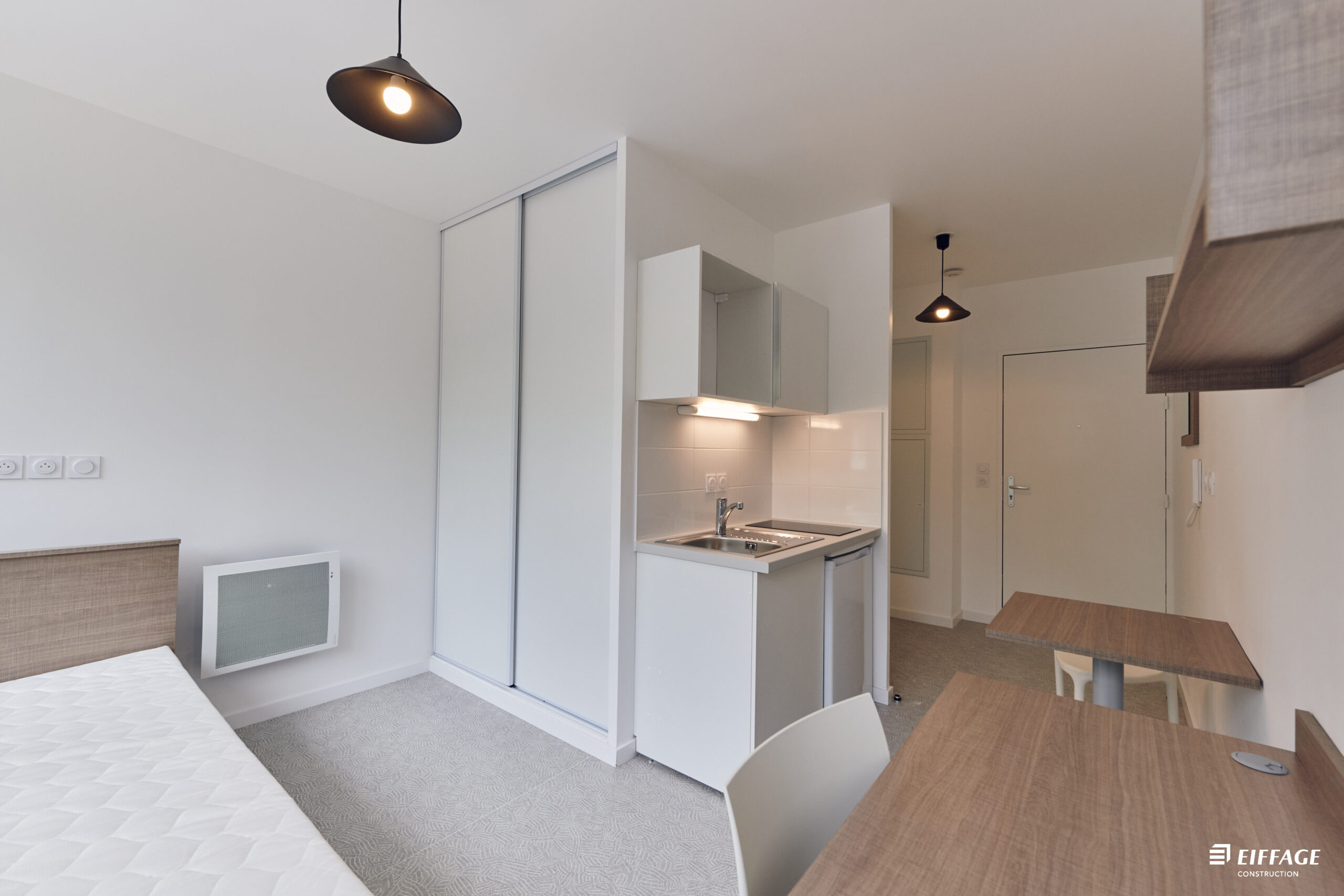 Studio étudiant rénové avec kitchenette à la résidence Vivaldi de Villeneuve-d’Ascq, en août 2024