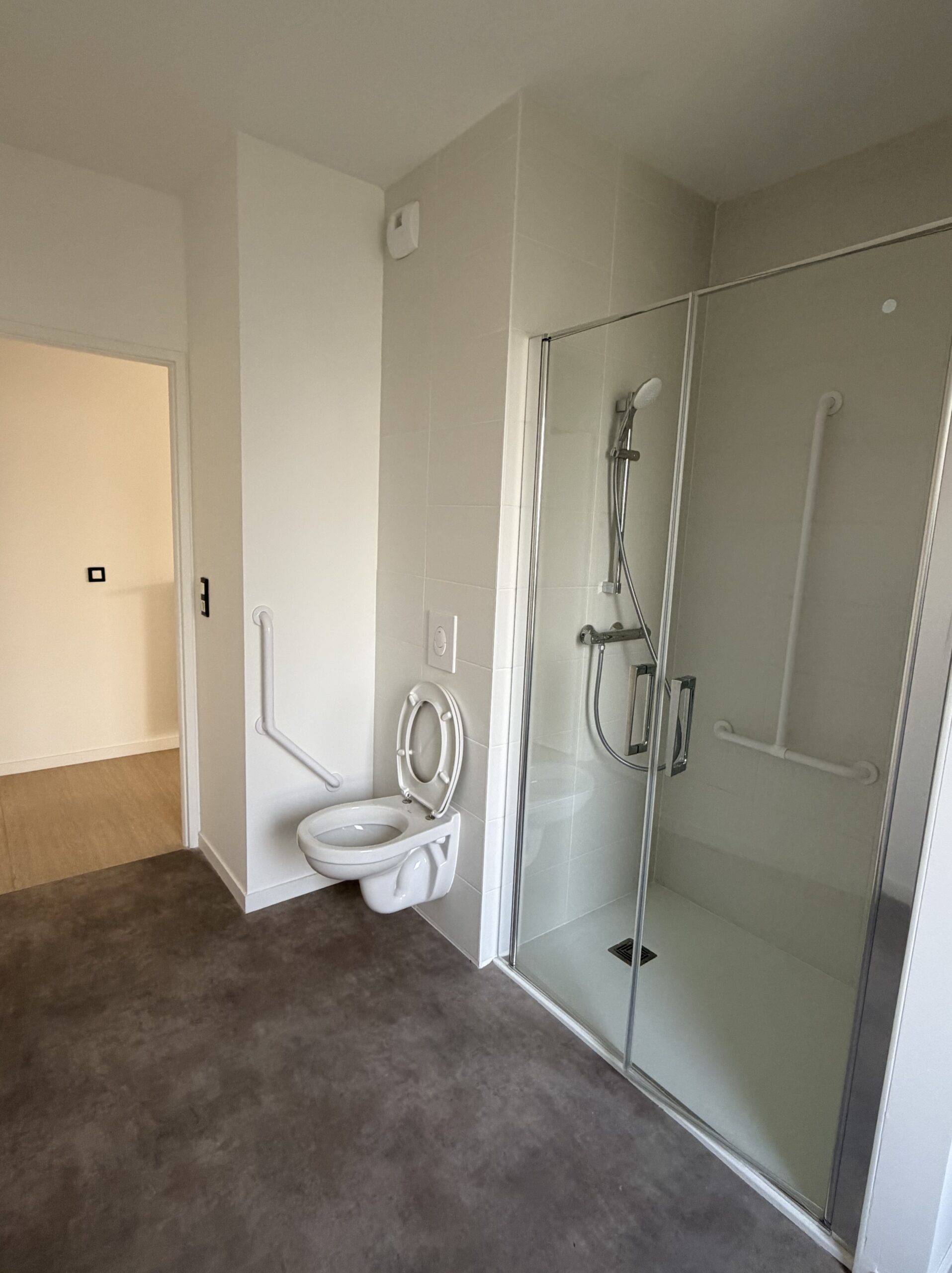 Transformation d&rsquo;une ancienne agence bancaire en logements adaptés pour seniors