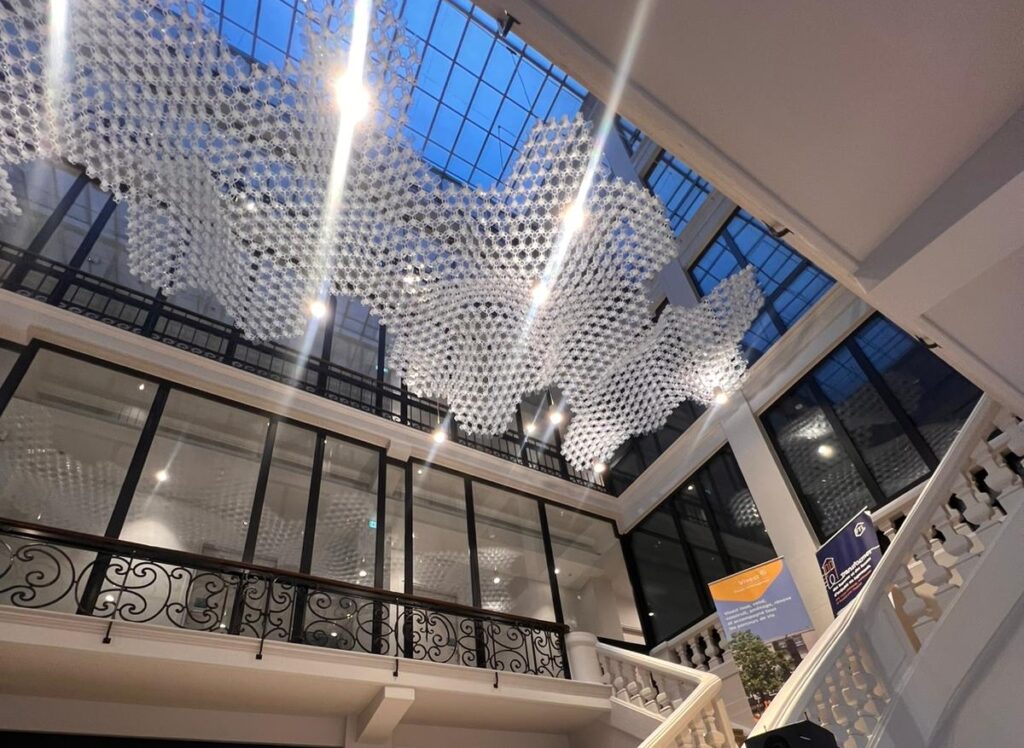 Atrium vitré de la Résidence Étudiante Pasteur à Metz lors de son inauguration, le 22 octobre 2025
