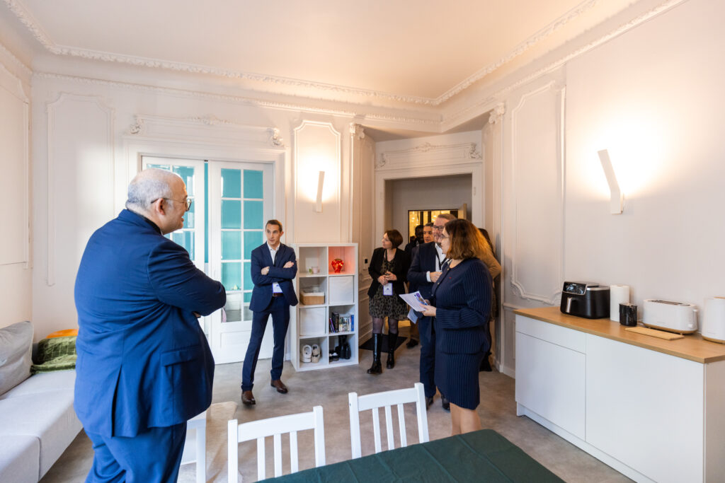 Prise de parole devant les invités à l’inauguration de la Résidence Pasteur à Metz, en octobre 2025