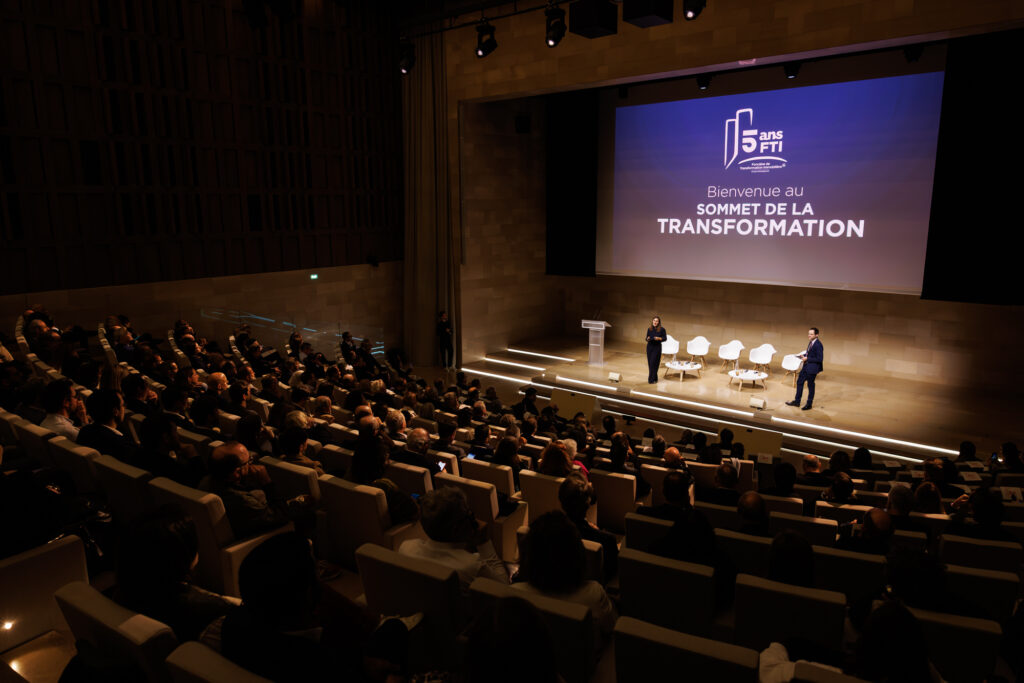 Public et intervenants réunis au 3 Mazarium à Paris lors du Sommet de la Transformation, novembre 2025