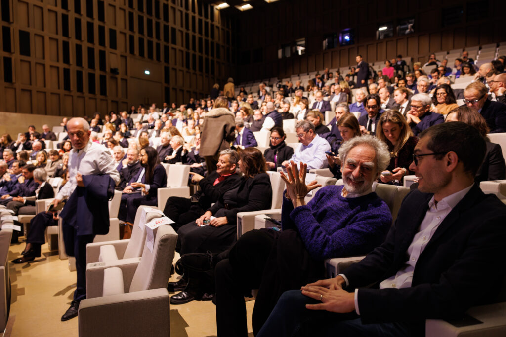 Participants réunis dans l’auditorium du Sommet de la Transformation au 3 Mazarium à Paris, en novembre 2025
