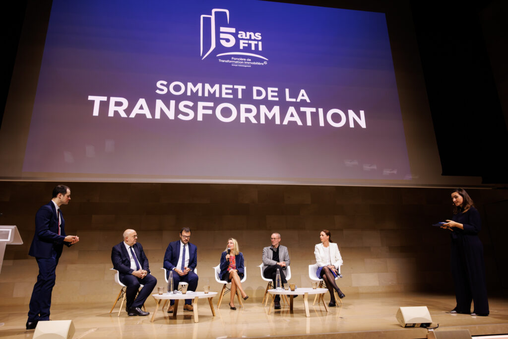 Table ronde au Sommet de la Transformation au 3 Mazarium à Paris, en novembre 2025