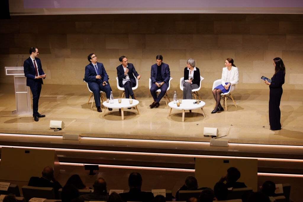 Table ronde au Sommet de la Transformation au 3 Mazarium à Paris, en novembre 2025