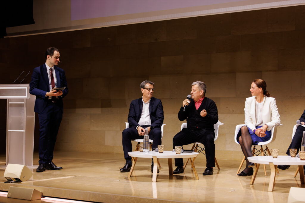 Table ronde au Sommet de la Transformation au 3 Mazarium à Paris, en novembre 2025