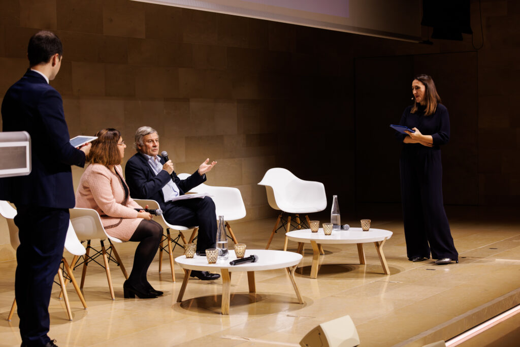 Table ronde au Sommet de la Transformation au 3 Mazarium à Paris, en novembre 2025
