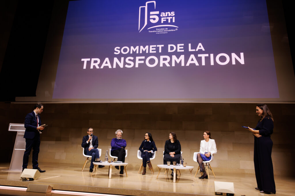 Table ronde du Sommet de la Transformation au 3 Mazarium à Paris, en novembre 2025