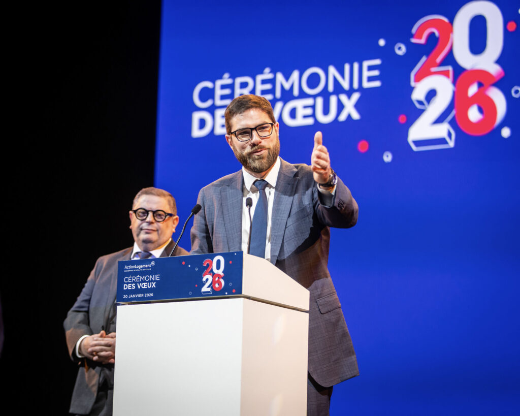 Intervenant au pupitre lors de la Cérémonie des vœux 2026 de FTI Foncière