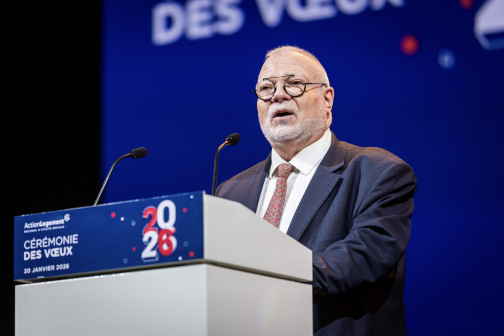 Intervenant au pupitre pendant la cérémonie des vœux 2026 de FTI Foncière