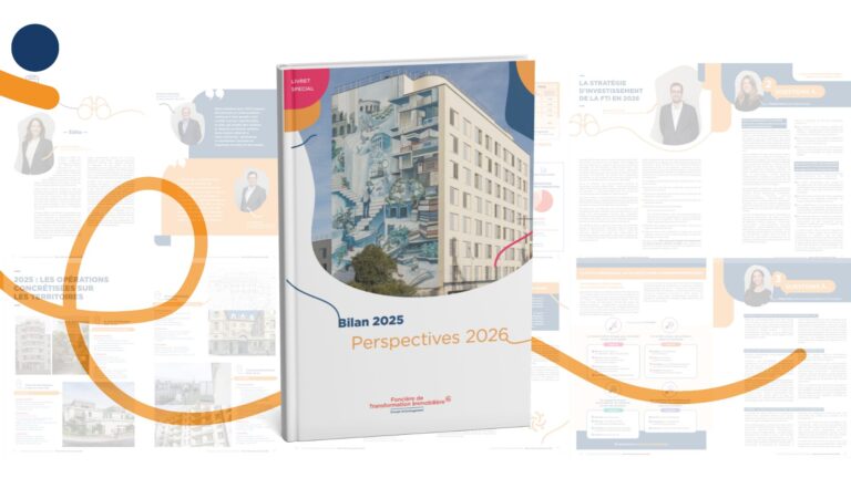 Livret Bilan 2025 et Perspectives 2026 de FTI Foncière présenté devant des pages de la publication