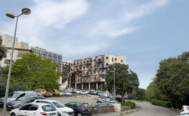 Immeuble de bureaux transformé en logements pour jeunes actifs et intermédiaires, vue extérieure en janvier 2026