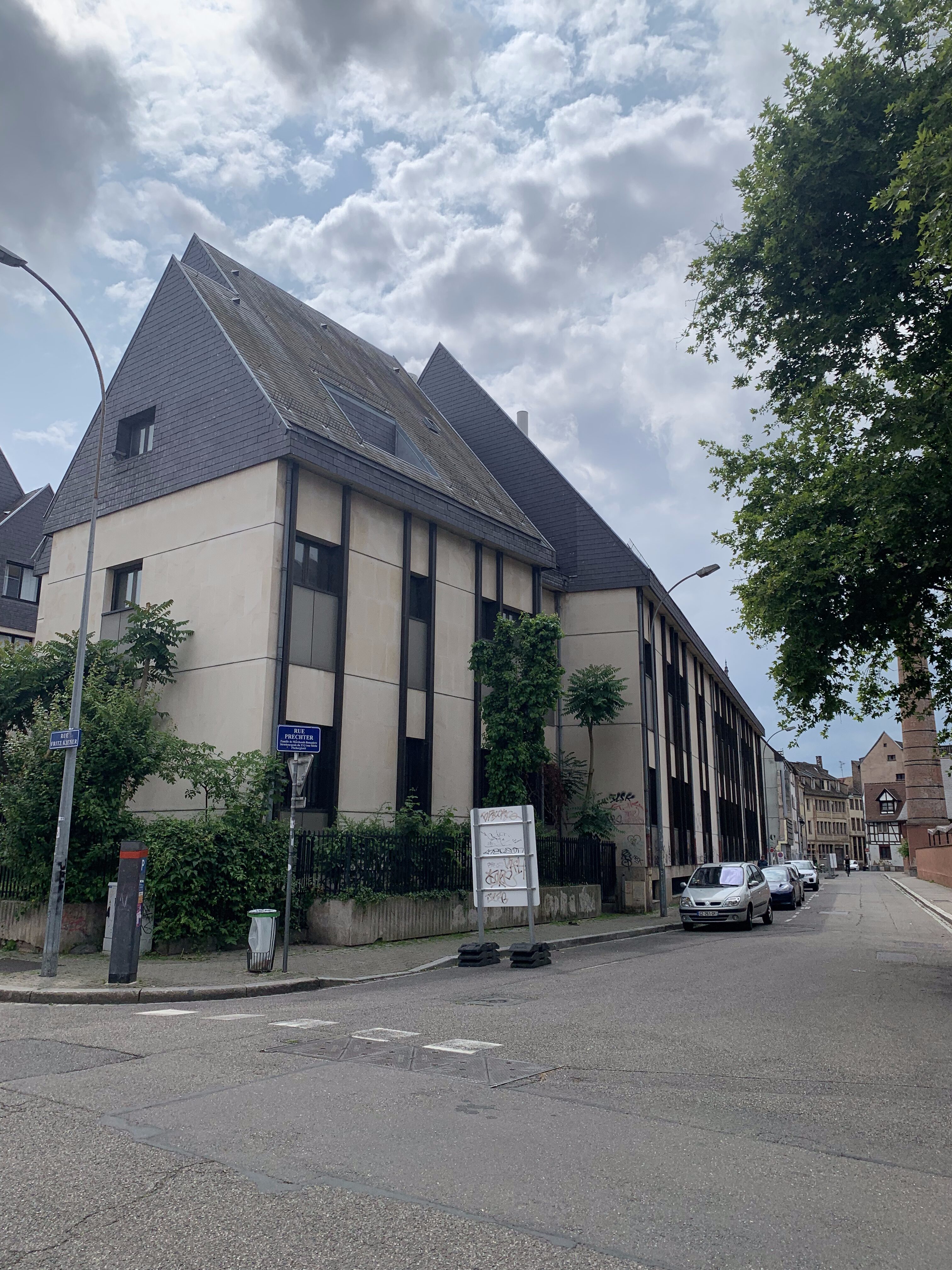 Transformation d’anciens bureaux ORANGE en résidence étudiante